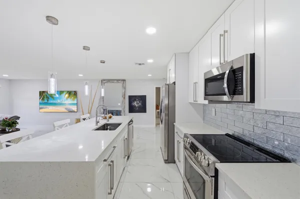$3,000 | 6396 Country Wood Way, Delray Beach, FL 33484