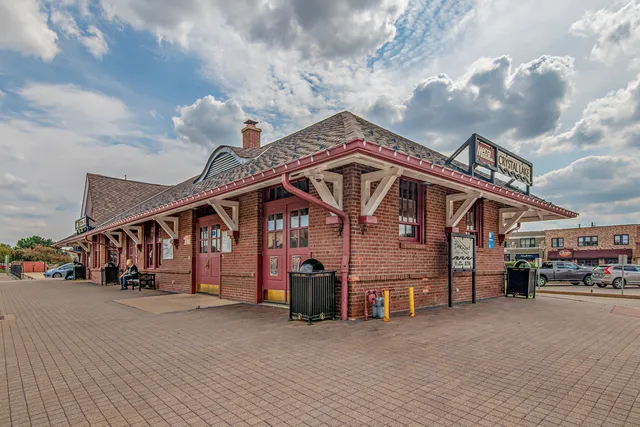 $899,000 | 174 Red Leaf Circle, Lakewood, IL 60014