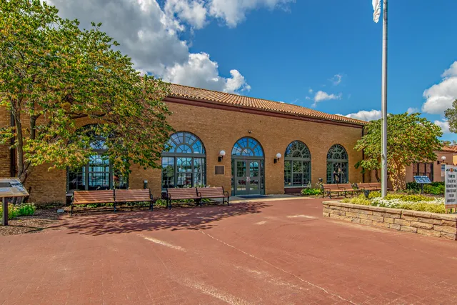 $899,000 | 174 Red Leaf Circle, Lakewood, IL 60014