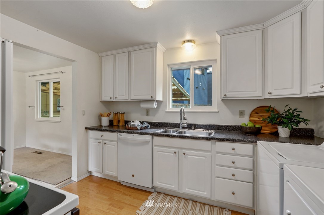 19809 Filbert Road Bothell, WA 98012 - Photo 8 of 32