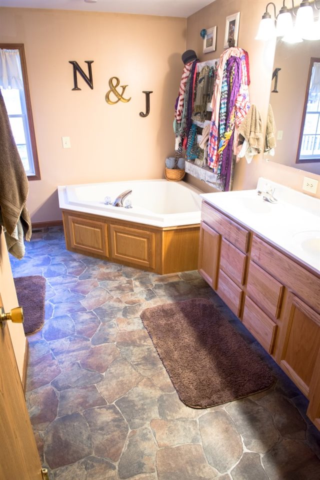 3553 Northwest Shadeland Road Marion, IN 46952 - Photo 17 of 35 Gallery Image 17