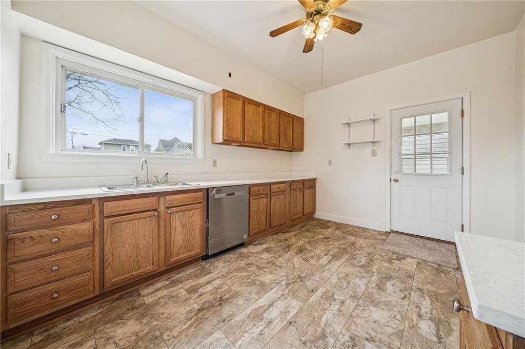 407 Walnut Street Latrobe, PA 15650 - Photo 11 of 32