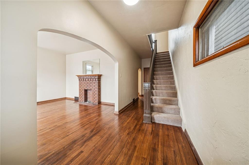 407 Walnut Street Latrobe, PA 15650 - Photo 3 of 32