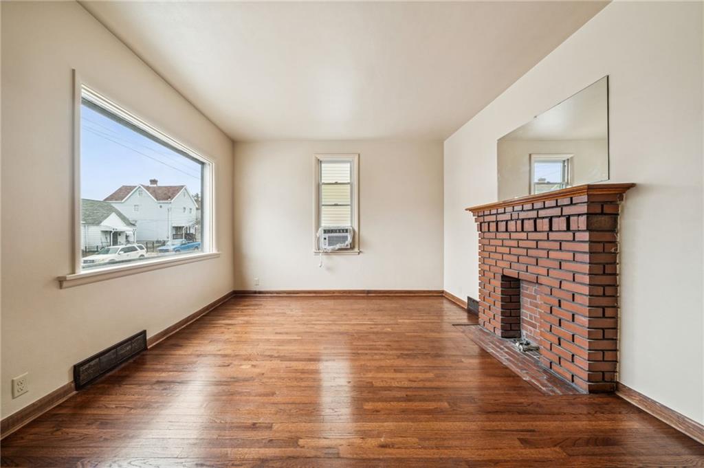 407 Walnut Street Latrobe, PA 15650 - Photo 4 of 32