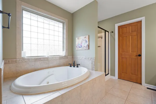 $614,900 | 82 Scotscraig Drive, Valparaiso, IN 46385