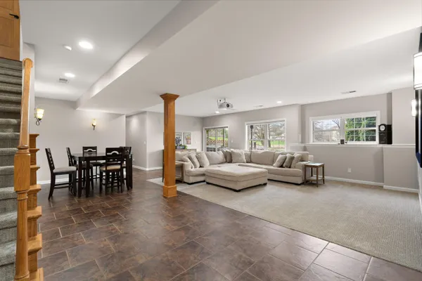 $614,900 | 82 Scotscraig Drive, Valparaiso, IN 46385