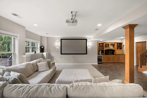 $614,900 | 82 Scotscraig Drive, Valparaiso, IN 46385