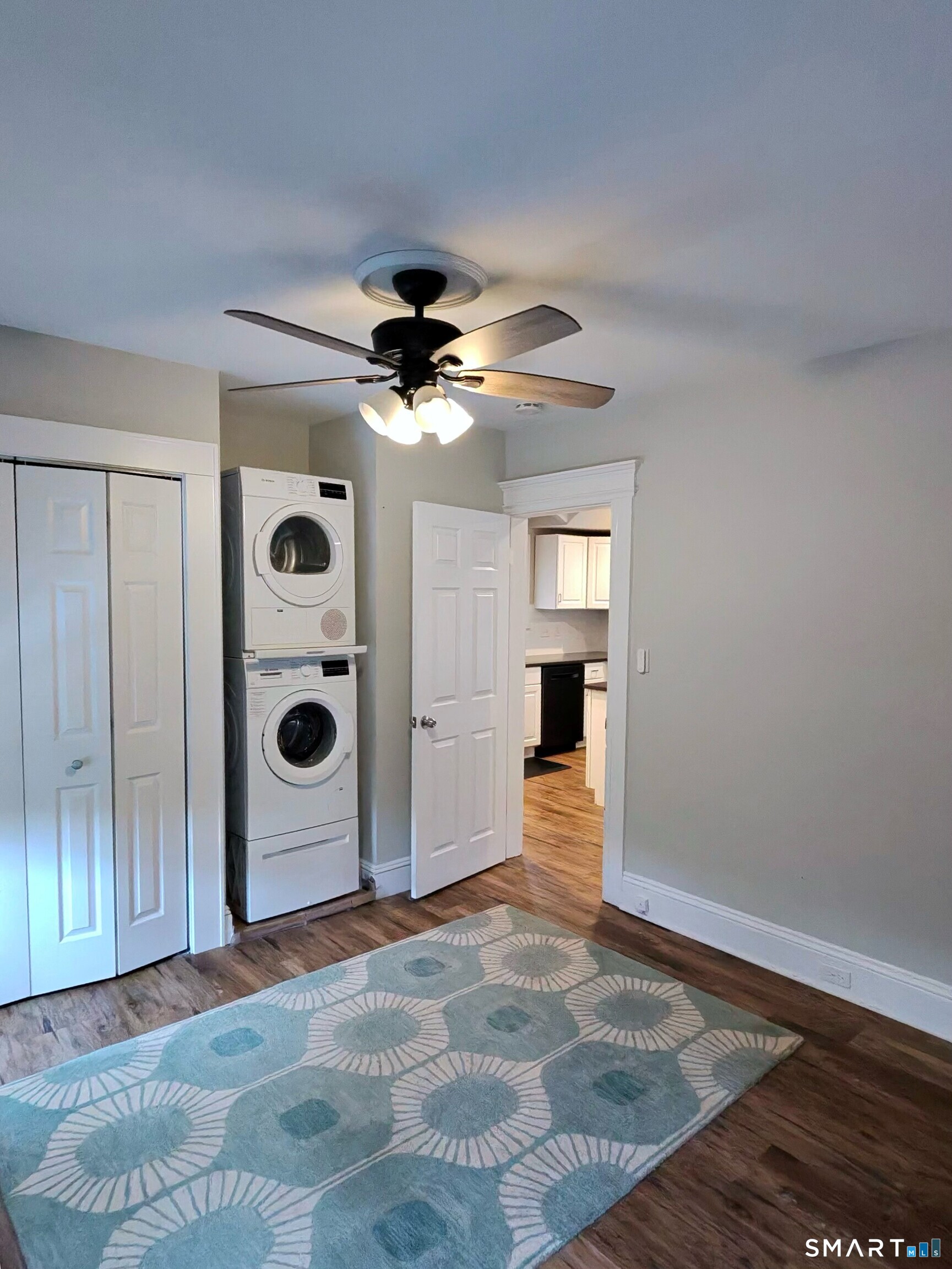 258 Jennings Road Fairfield, CT 06825 - Photo 4 of 8