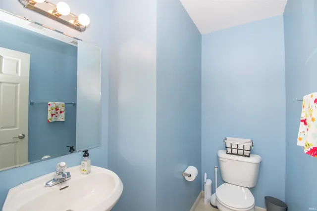 $285,000 | 9020 Ashton Pointe Boulevard, Fort Wayne, IN 46819