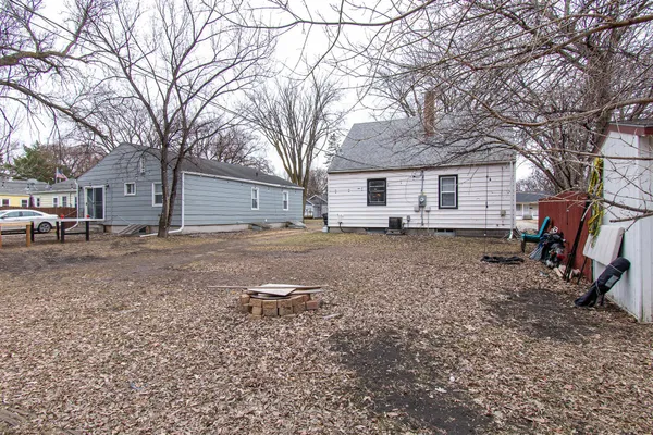 $220,000 | 1525 10th Street North, Fargo, ND 58102