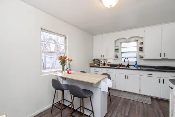 $220,000 | 1525 10th Street North, Fargo, ND 58102