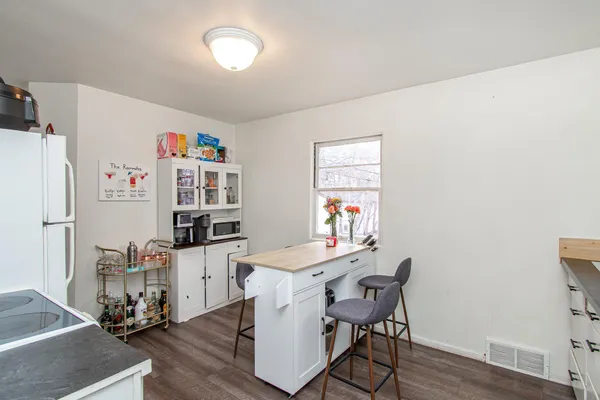 $220,000 | 1525 10th Street North, Fargo, ND 58102