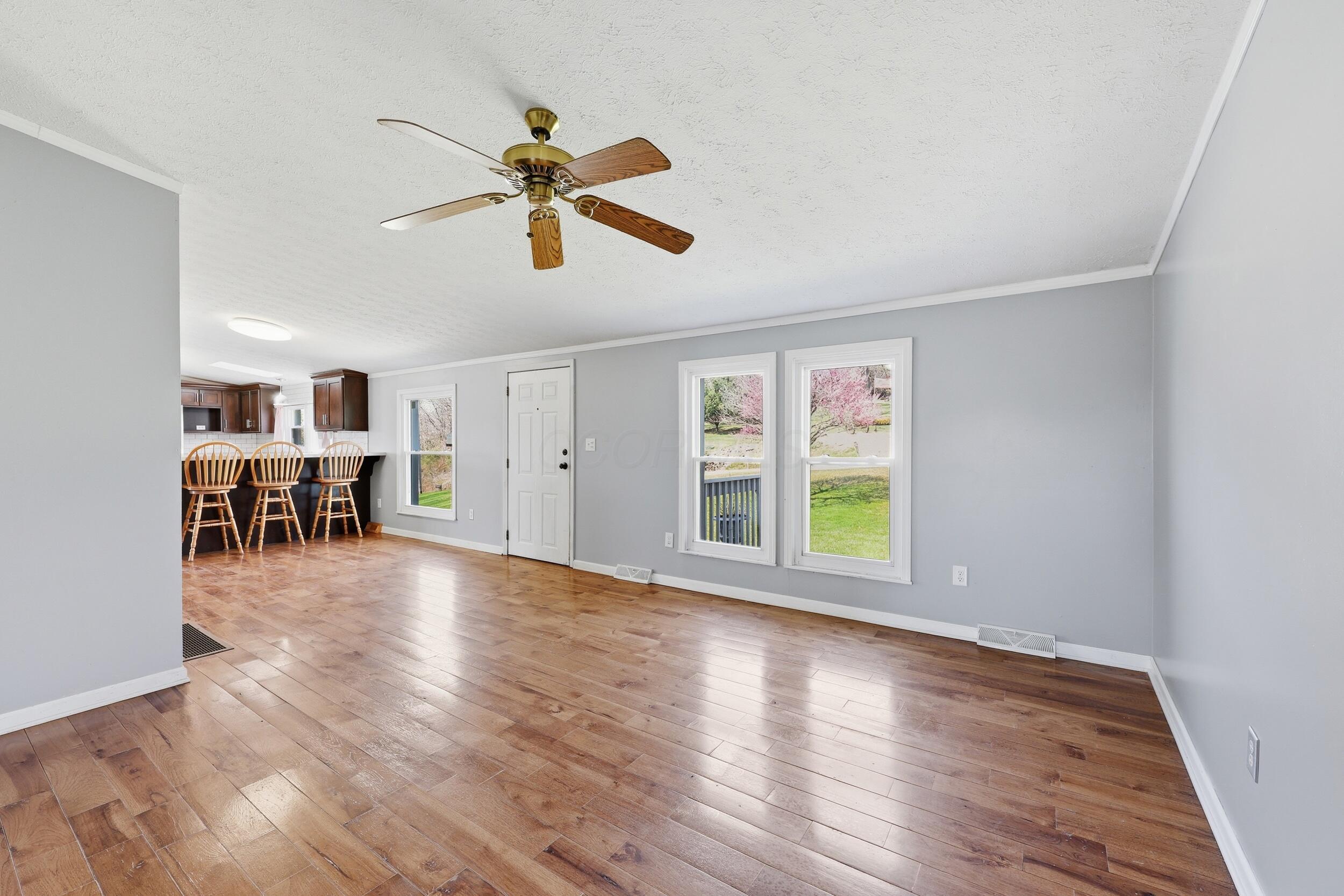 16260 Sycamore Road Mount Vernon, OH 43050 - Photo 20 of 47 Living Room