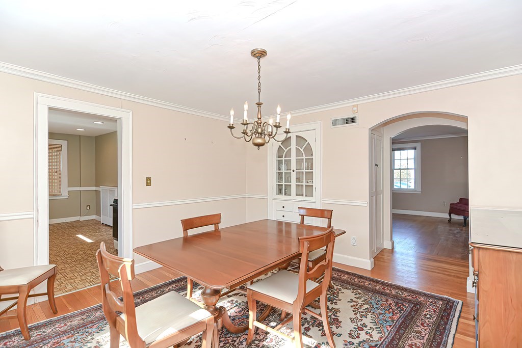 81 Whitney Road Medford, MA 02155 - Photo 13 of 42 Gallery Image 13
