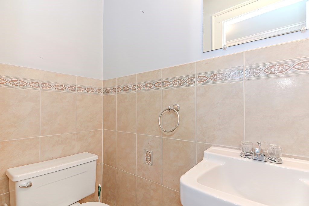 81 Whitney Road Medford, MA 02155 - Photo 21 of 42 Gallery Image 21
