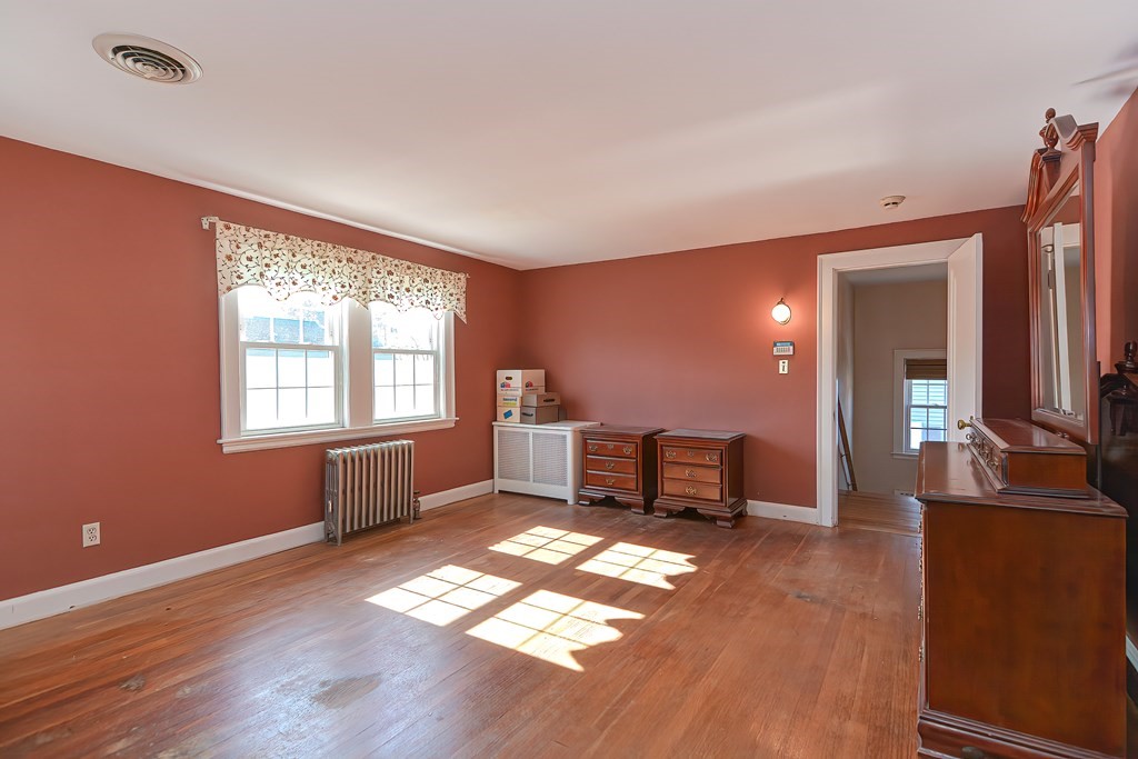 81 Whitney Road Medford, MA 02155 - Photo 27 of 42 Gallery Image 27