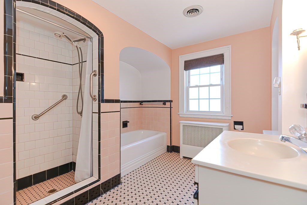 81 Whitney Road Medford, MA 02155 - Photo 28 of 42 Gallery Image 28