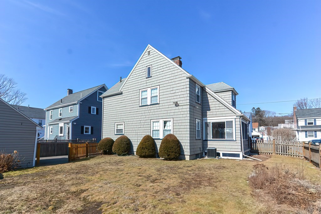 81 Whitney Road Medford, MA 02155 - Photo 4 of 42 Gallery Image 4