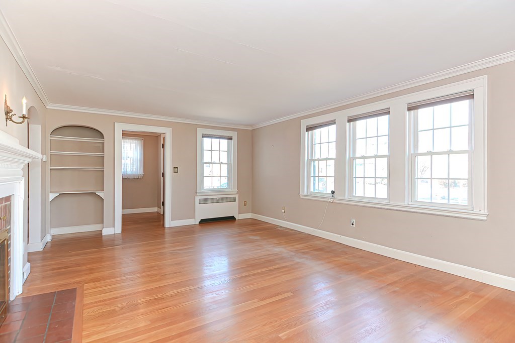 81 Whitney Road Medford, MA 02155 - Photo 7 of 42 Gallery Image 7