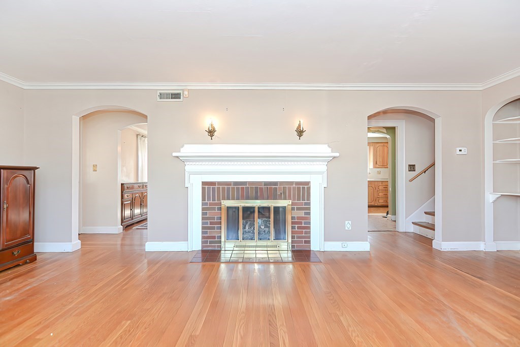 81 Whitney Road Medford, MA 02155 - Photo 8 of 42 Gallery Image 8
