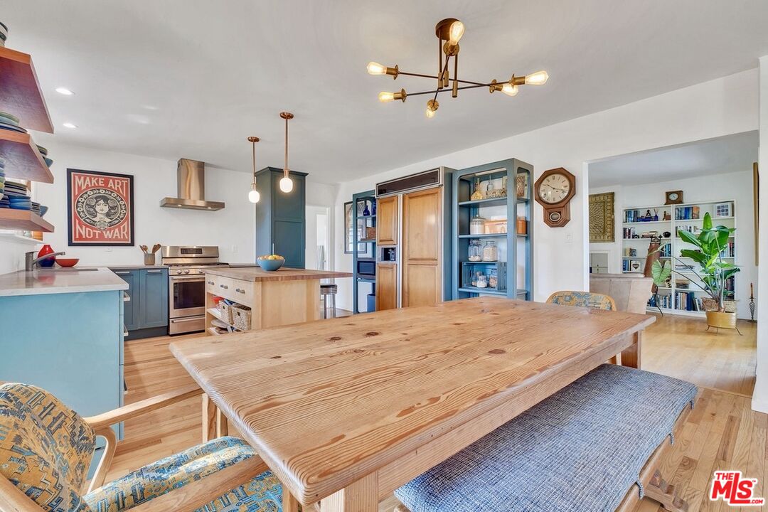 49 Ranchview Road Rolling Hills Estates, CA 90274 - Photo 11 of 49 a bed room with a bed and dresser