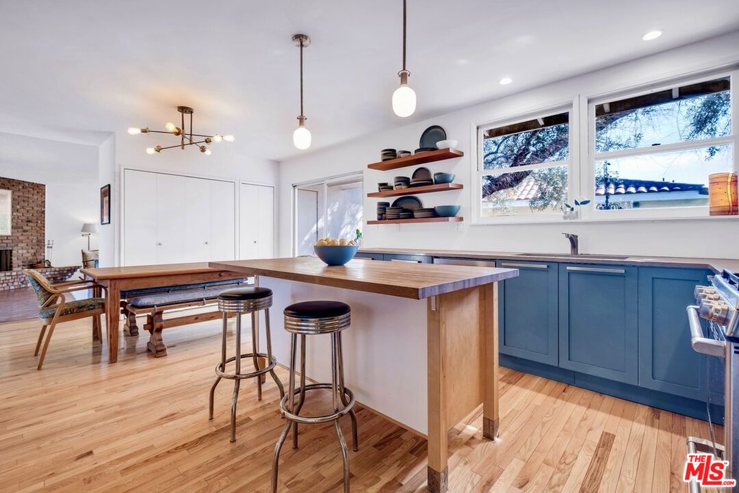 49 Ranchview Road Rolling Hills Estates, CA 90274 - Photo 17 of 49 a kitchen with a table and chairs in it
