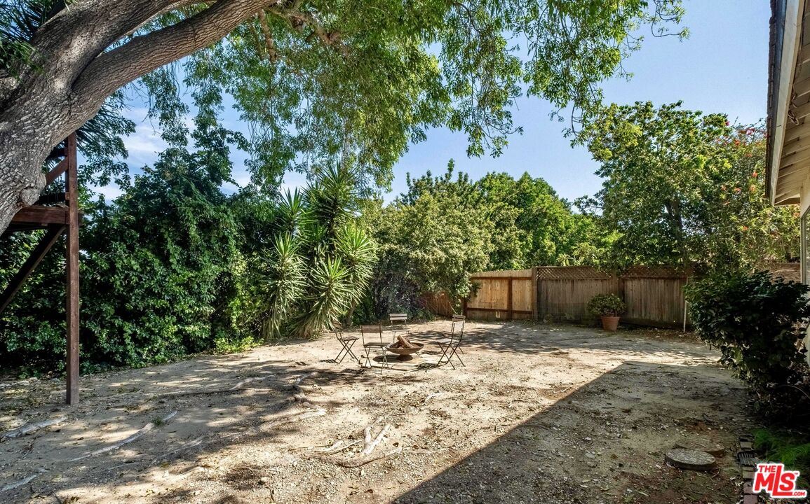 49 Ranchview Road Rolling Hills Estates, CA 90274 - Photo 42 of 49 a view of a backyard of the house