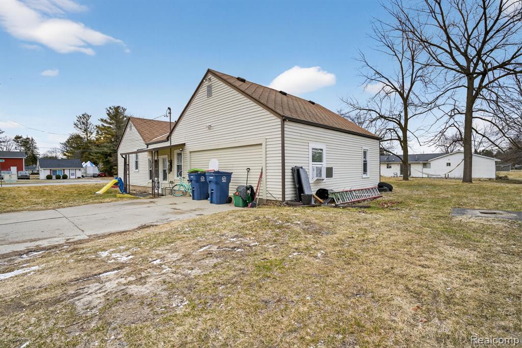 200 North River Road Saginaw, MI 48609 - Photo 9 of 50