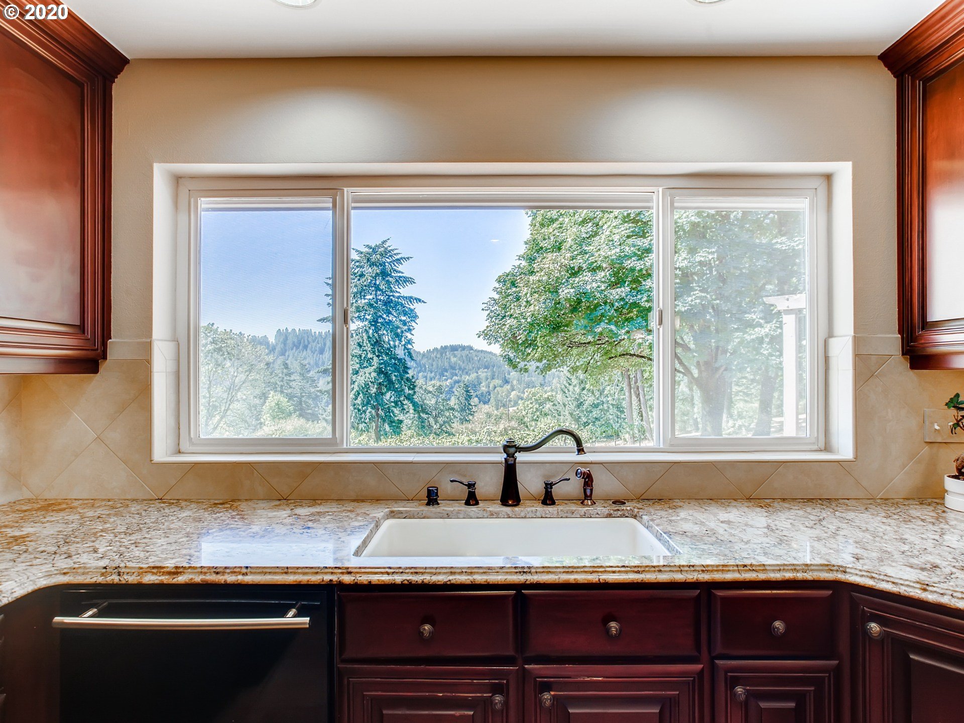 29290 Southwest Ladd Hill Road Sherwood, OR 97140 - Photo 11 of 32