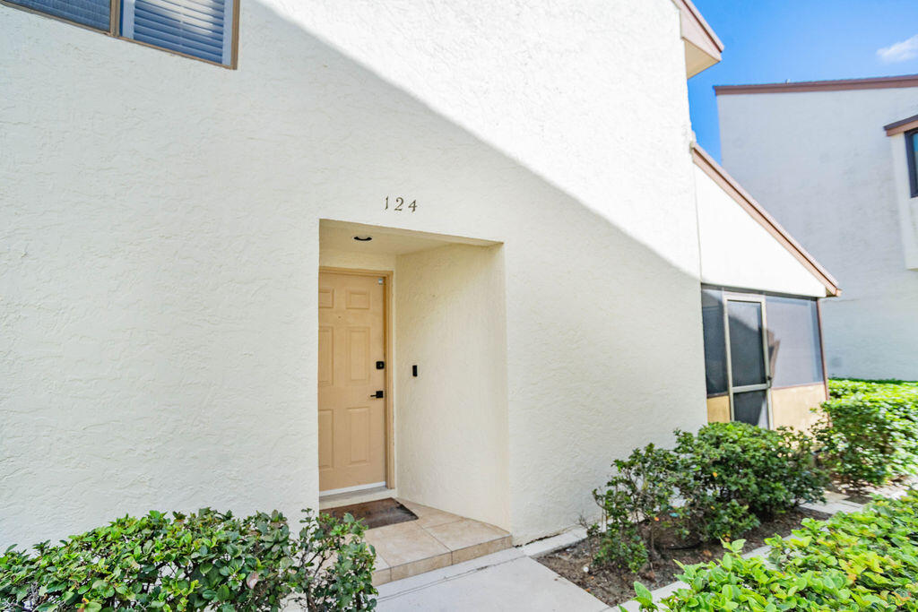 950 South Kanner Highway, Unit 124 Stuart, FL 34994 - Photo 2 of 35 DSC00748