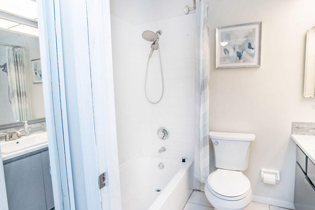 950 South Kanner Highway, Unit 124 Stuart, FL 34994 - Photo 21 of 35 DSC00840