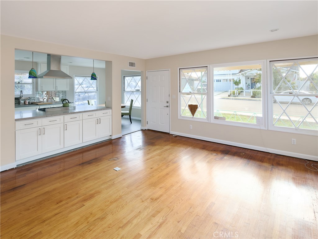 526 California Street El Segundo, CA 90245 - Photo 3 of 21