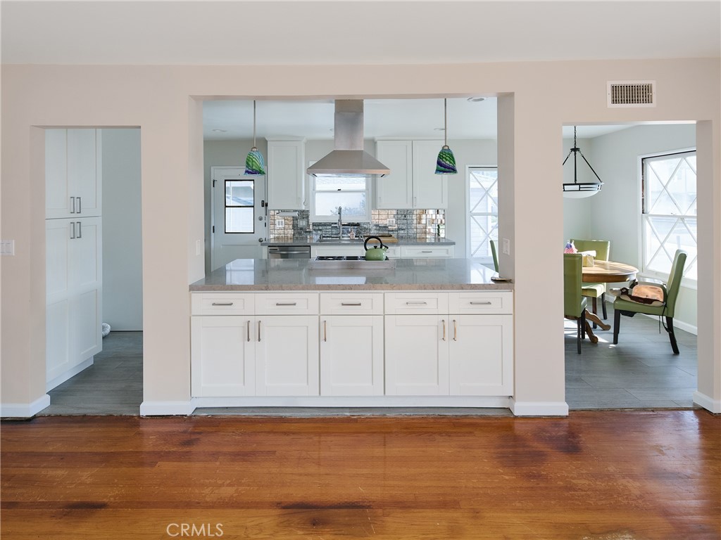 526 California Street El Segundo, CA 90245 - Photo 4 of 21