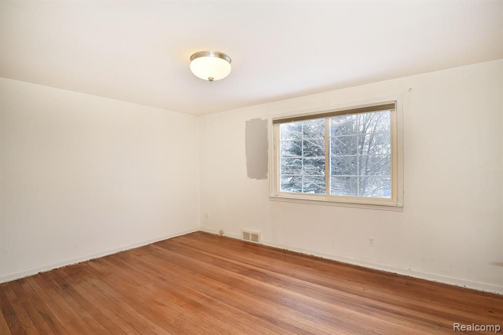 1760 Graefield Road Birmingham, MI 48009 - Photo 13 of 25