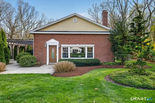 $2,950 | 236 Clintonville Lane, North Haven, CT 06473