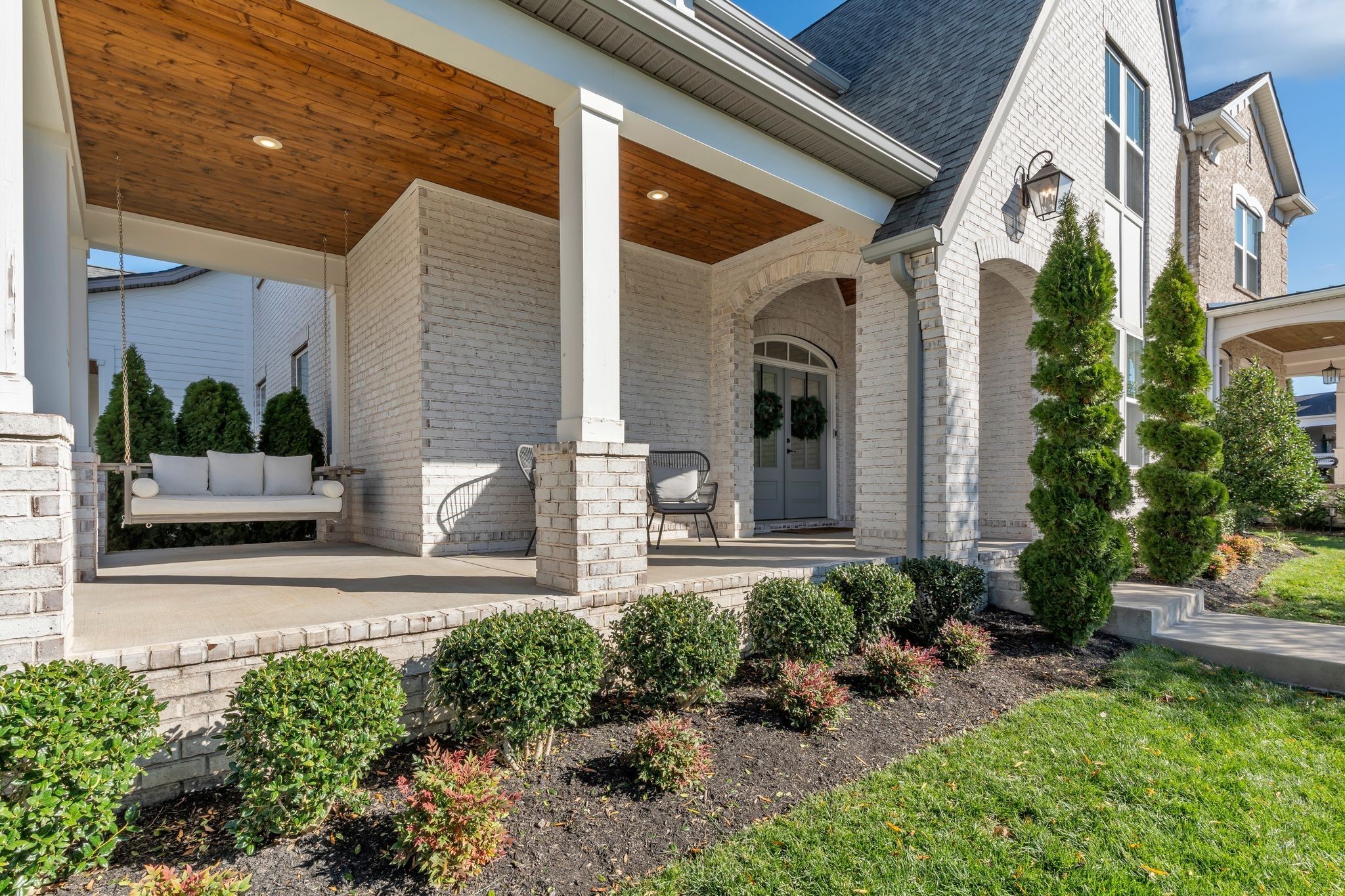 368 Azalea Circle Hendersonville, TN 37075 - Photo 3 of 61 a front view of a house with garden