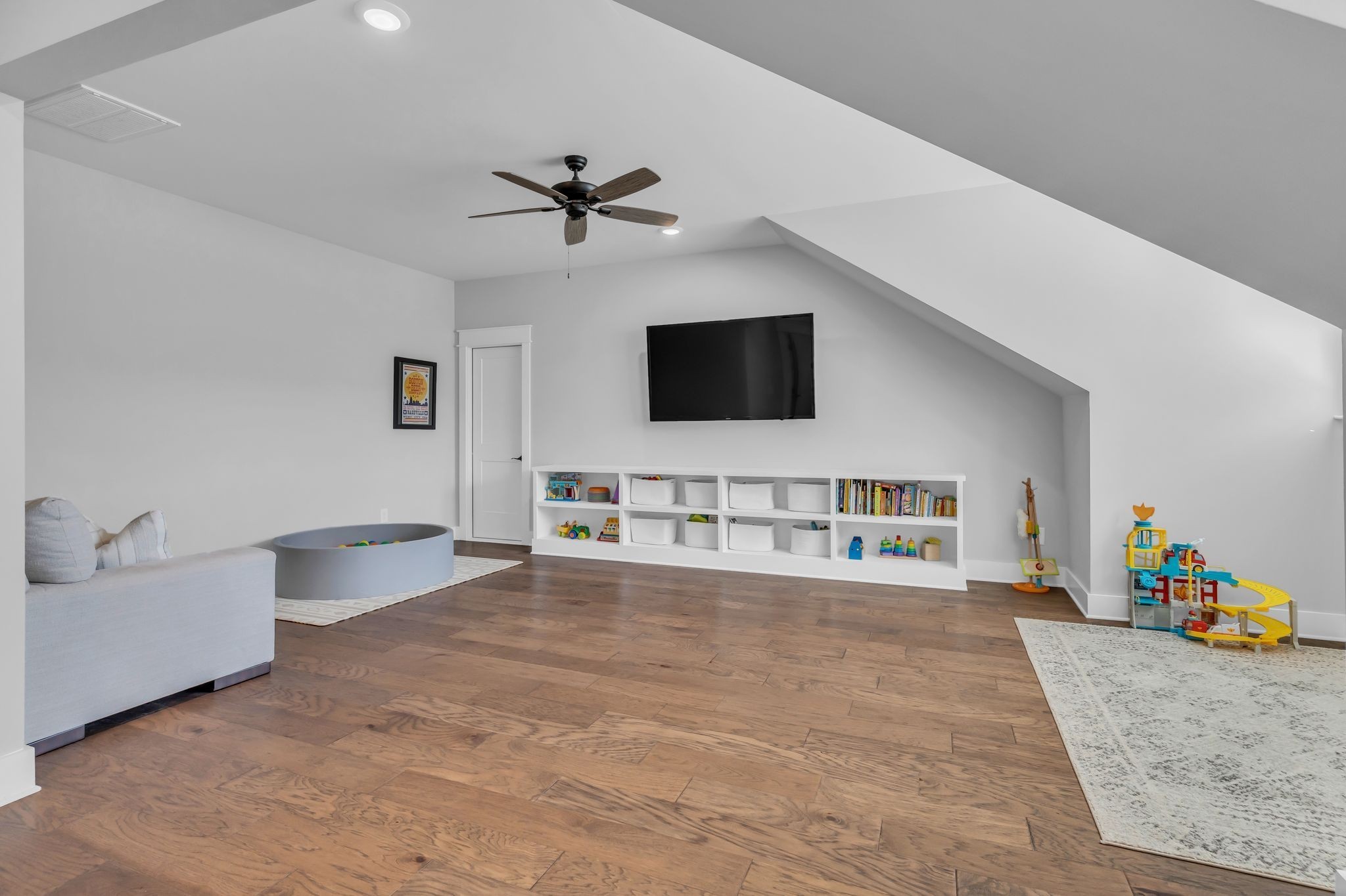 368 Azalea Circle Hendersonville, TN 37075 - Photo 41 of 61 a living room with furniture and a flat screen tv