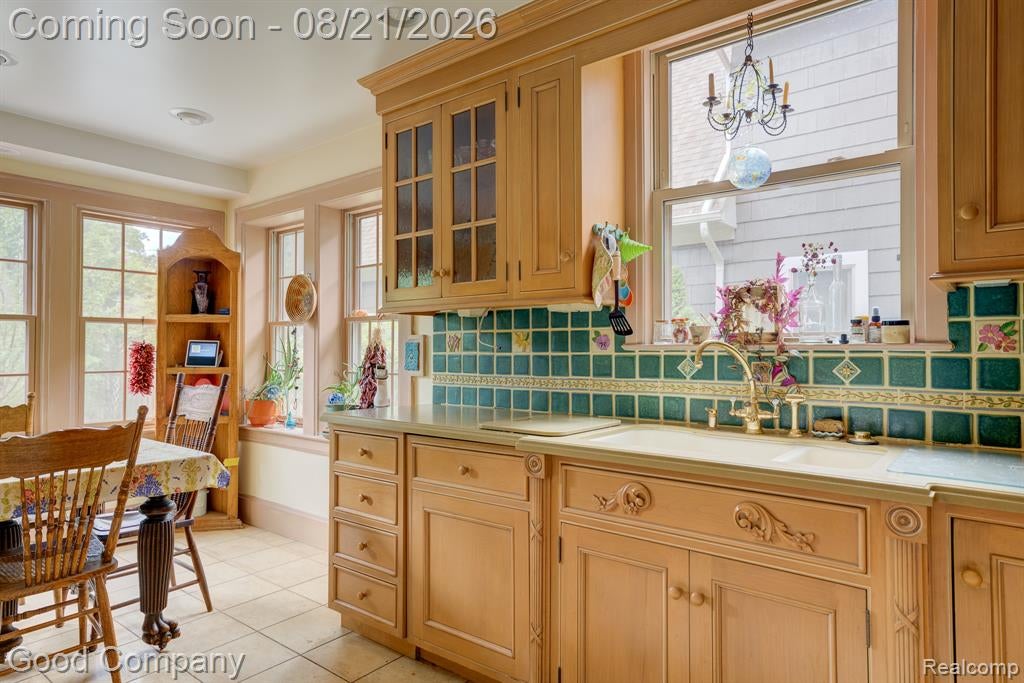 23 Hanover Road Pleasant Ridge, MI 48069 - Photo 14 of 52 Gallery Image 14