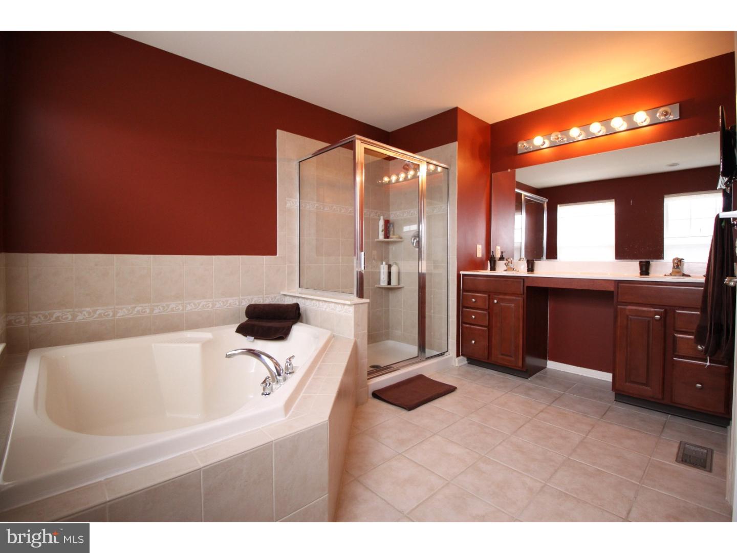 200 Starboard Way Mount Laurel, NJ 08054 - Photo 15 of 25 Master Bathroom