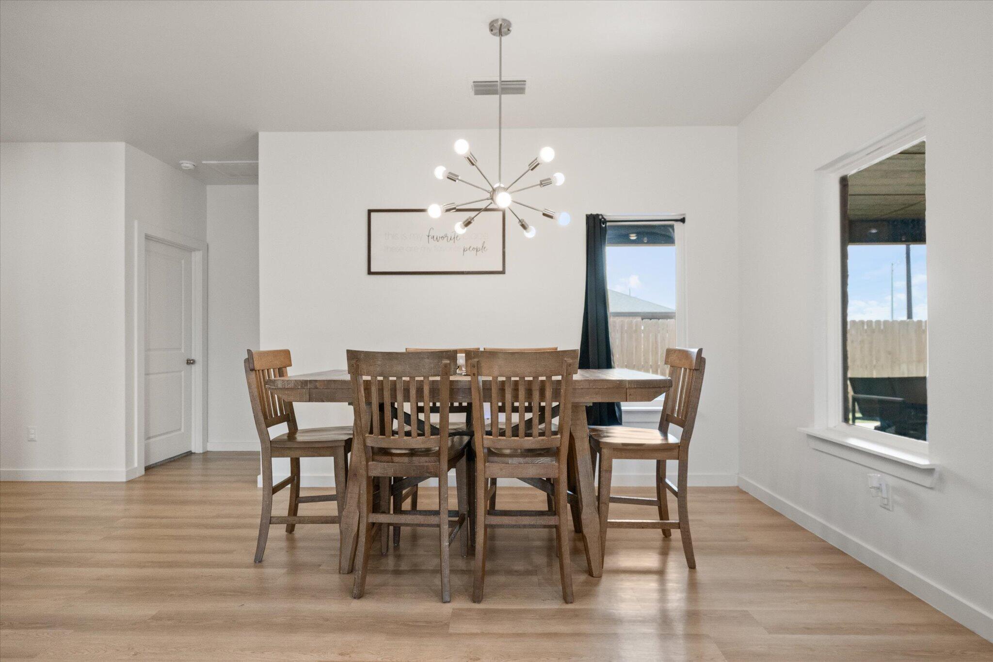 7807 97th Street Lubbock, TX 79424 - Photo 13 of 30 13 - 807 97th_6405