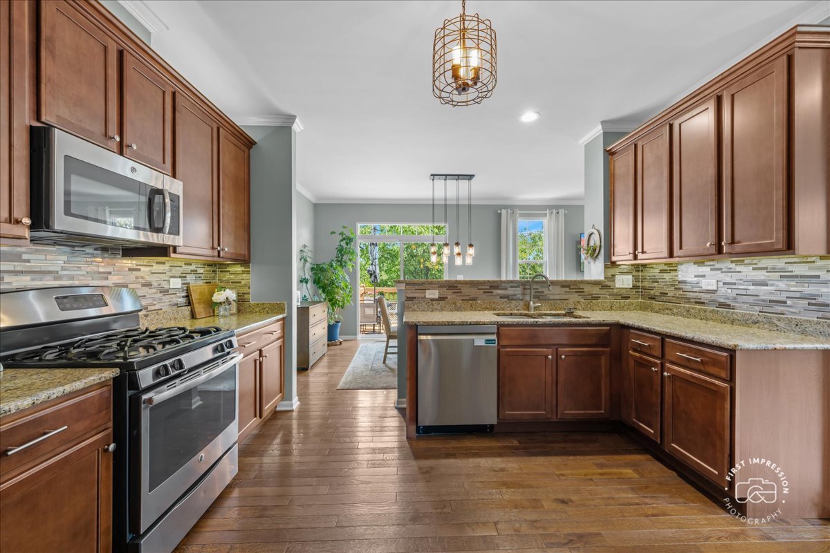 2927 Church Road Aurora, IL 60502 - Photo 16 of 40 Gallery Image 16