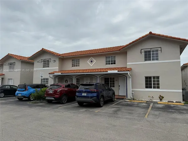 $2,350 | 10101 West Okeechobee Road, Unit 9202, Hialeah Gardens, FL 33016