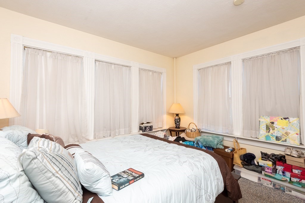 54 Linden Road Melrose, MA 02176 - Photo 11 of 39 Gallery Image 11