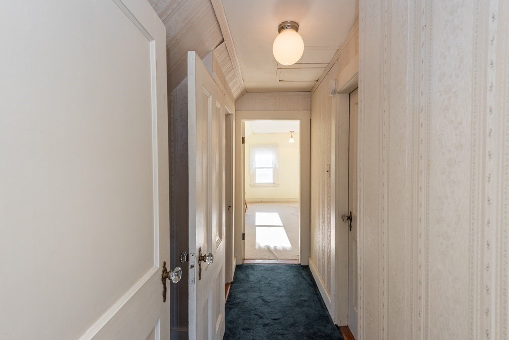 54 Linden Road Melrose, MA 02176 - Photo 32 of 39 Gallery Image 32