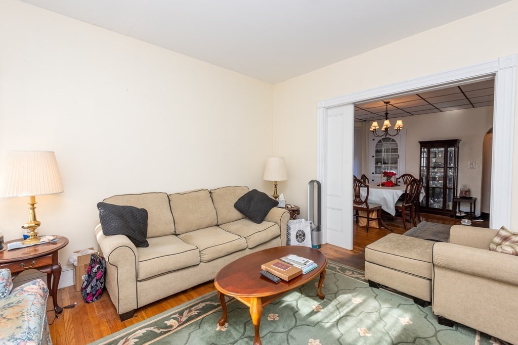 54 Linden Road Melrose, MA 02176 - Photo 6 of 39 Gallery Image 6