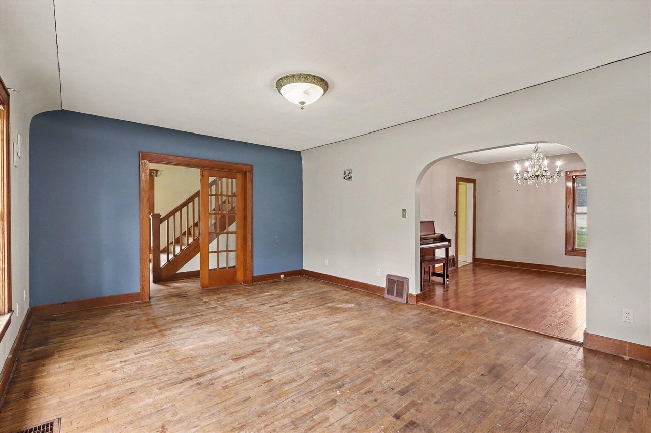 598 South Brooks Road Muskegon, MI 49442 - Photo 4 of 32 Gallery Image 4
