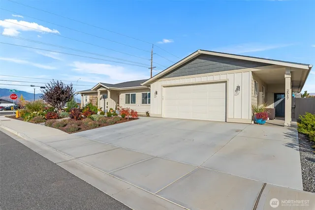 $689,000 | 2515 1st Street Southeast, East Wenatchee, WA 98802