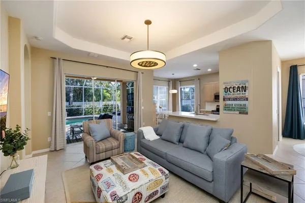 $600,000 | 204 Glen Eagle Circle, Naples, FL 34104