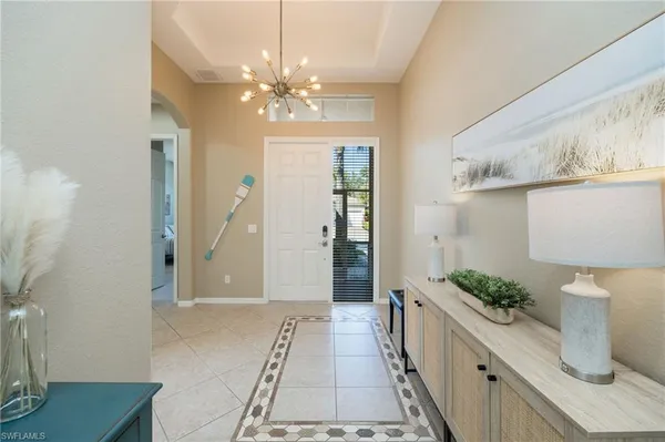 $600,000 | 204 Glen Eagle Circle, Naples, FL 34104