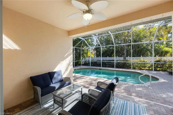 $600,000 | 204 Glen Eagle Circle, Naples, FL 34104
